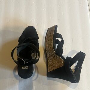 UGG Ariah Black suede w Nubick snake Gold heels Wedge Sandals wrap around ankle